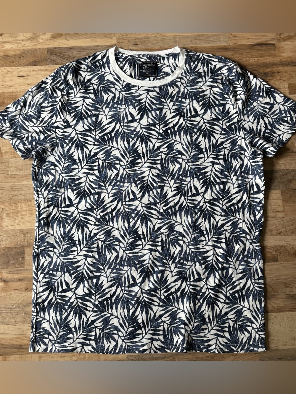 Abercrombie & Fitch Tropical Palm Leaf T Shirt Men's XL Blue White Resort Pool
